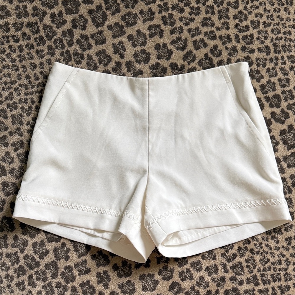 Trina Turk White Whipstiched Women's Shorts